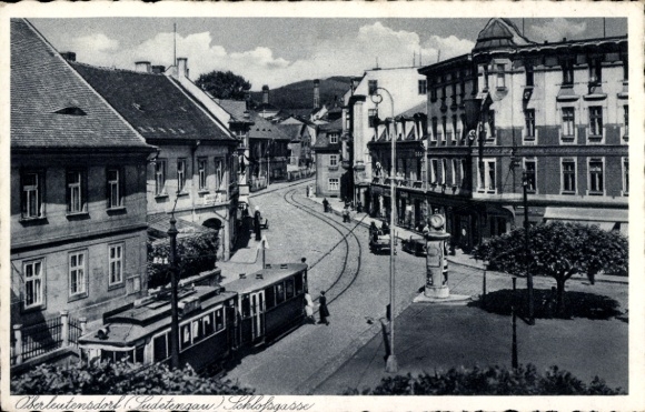 Postcard Litvínov Oberleutensdorf Reg. Aussig, Schlossgasse, tram