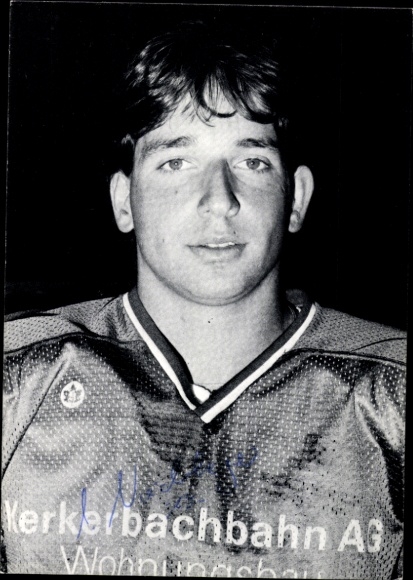 Postcard ice hockey player, portrait, autograph