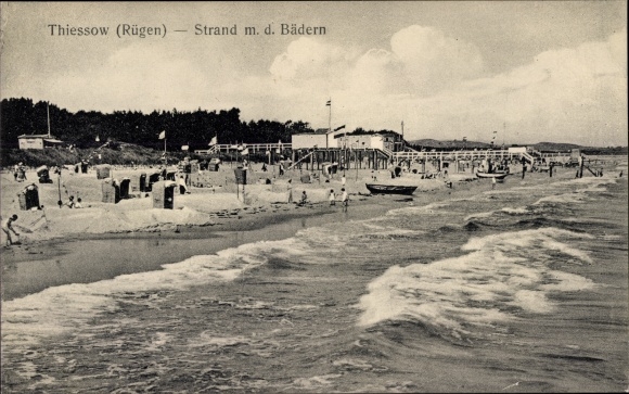 Postcard Baltic resort Thiessow on Rügen, beach with the baths, sea