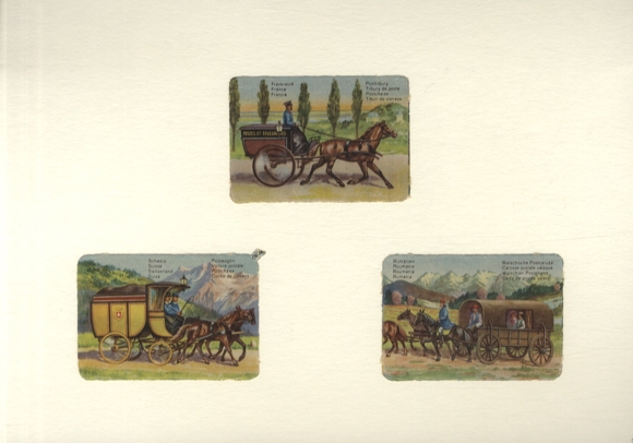 3 obrazki wafelkowe/lakierowe przedstawiające zaprzęgi konne, dyliżansy, wozy kryte, każdy o wymiarach ok. 6 x 8,5 cm