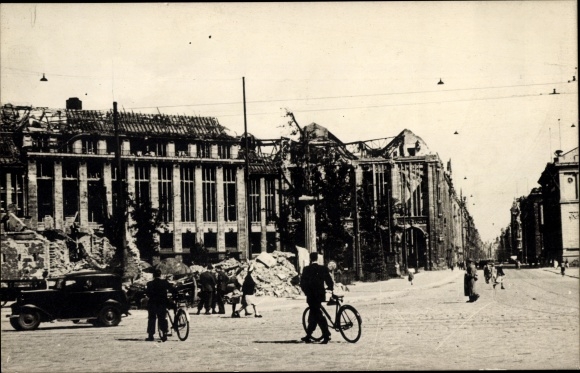 KP Berlin, Leipziger Platz, Wertheimhaus, I nowe życie rozkwita z ruin, wojennych zniszczeń
