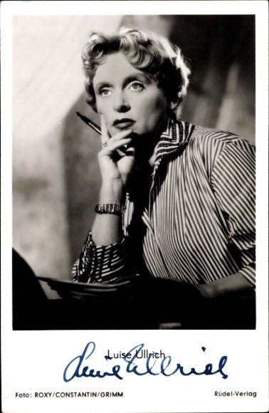 Postcard actress Luise Ullrich, portrait, autograph, her big test