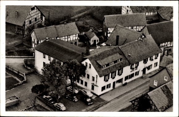 Ak Kirchheim in Hessen, Blick auf das Hotel Edyt, Parkplatz