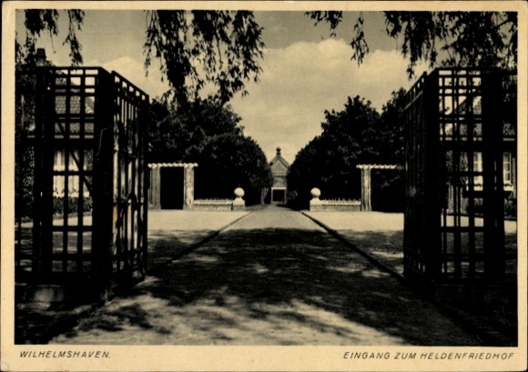 Postcard Wilhelmshaven Lower Saxony, entrance to the Heroes' Cemetery