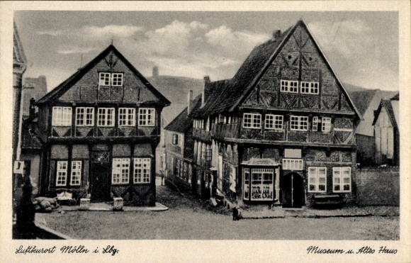 Postcard Mölln in the Duchy of Lauenburg, museum, old house