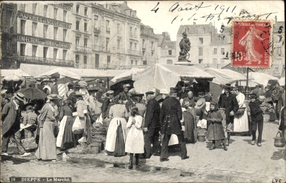 Postcard Dieppe Seine Maritime, Le Marche