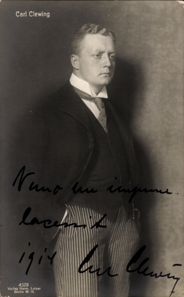 Ak Schauspieler Carl Clewing, Standportrait, Anzug