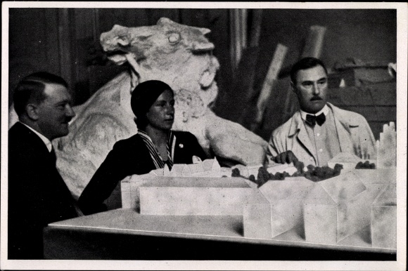 Collective picture Adolf Hitler No. 98, visit Munich artist studios, Prof. Wackerle, Prof. Troost