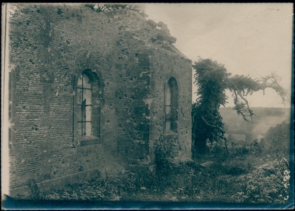 Photo St. Thomas Marne, ruins of the church, cemetery, war damage