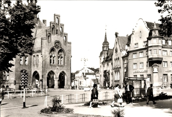 Ak Nauen im Havelland, Rathaus, Kreissparkasse