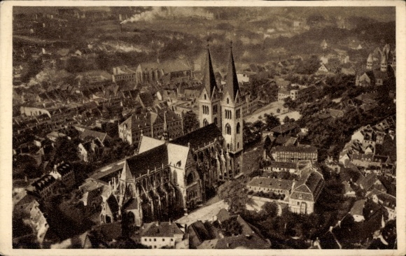 KP Halberstadt w Saksonii-Anhalt, WHW Das schöne Niemcy 158, kościół, zdjęcie lotnicze