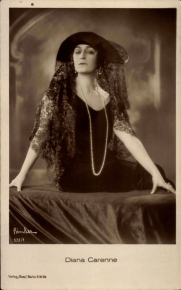 PC actress Diana Carenne, portrait, hat, Ross Verlag 531 1