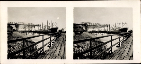 Stereo spatial image photo Schöne Heimat No. 2, Nordenham Oldenburger Land, mouth of the Weser, loading bridges