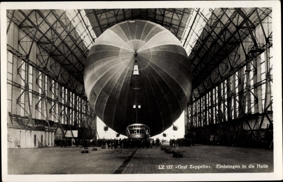 PC Friedrichshafen am Bodensee, Graf Zeppelin LZ 127, bringing into the hall, airship