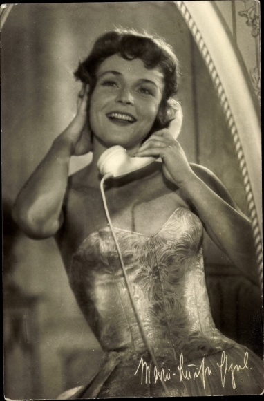 Postcard actress Marie Luise Etzel, telephone