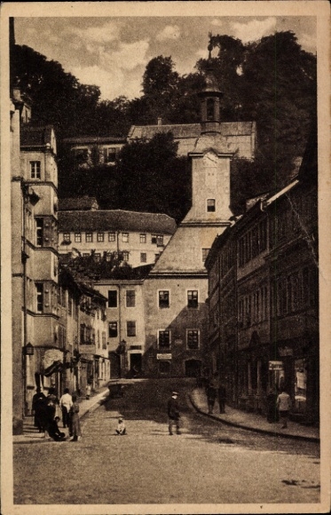 Ak Rudolstadt in Thüringen, Ratsgasse, altes Rathaus, Straßenansicht, Menschen unterwegs, Rudolst