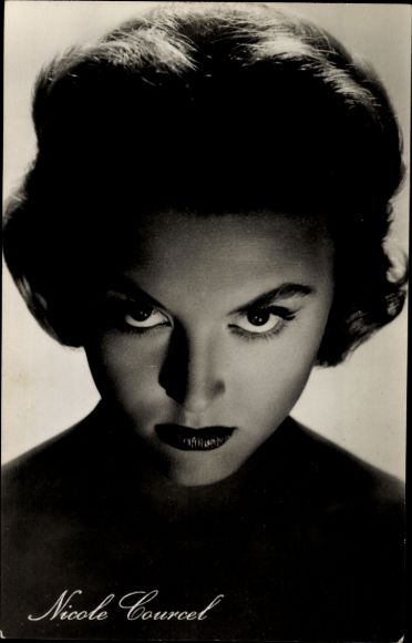 Postcard Actress Nicole Courcel, Portrait, Film The Blonde Witch