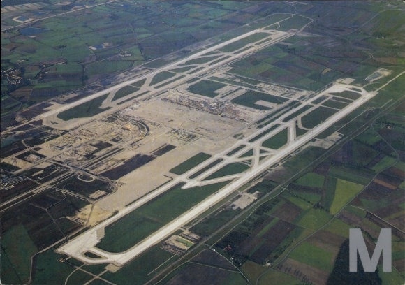 Ak Oberwiesenfeld München Bayern, Flughafen, Fliegeraufnahme
