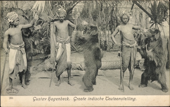 Postcard Gustav Hagenbeck, Groote Indian Tentoonstelling, Indians with dancing bears