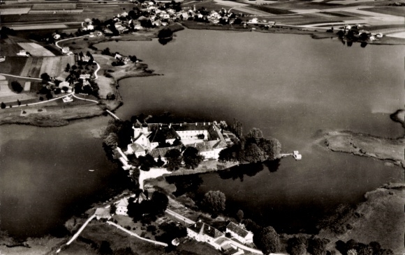 Postcard Seeon Seebruck am Chiemsee Upper Bavaria, aerial view of castle surrounded by water, landscape