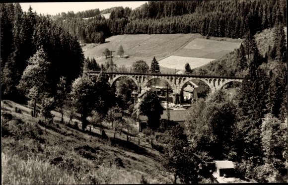 Photo Postcard Wurzbach in the Saale Orla district, partial view of the village with viaduct, Bärenmühle