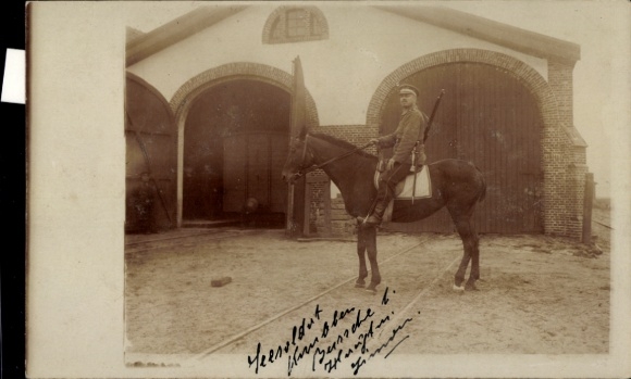 foto Ak Wangerooge, Eduard Knebben uit Krefeld, dag van uitzending naar België, locomotiefloods