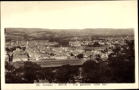 Ak Brive la Gaillarde Corrèze, Vue generale, Panoramablick über die Dächer der Stadt