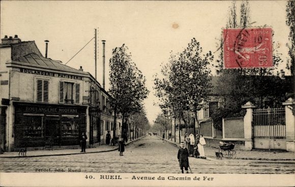 Ak Rueil Malmaison Hauts de Seine, Avenue du Chemin de Fer