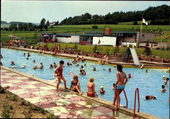 Postcard Friedenfels in the Upper Palatinate, swimming pool, many bathers, slides, loungers, green areas, summer