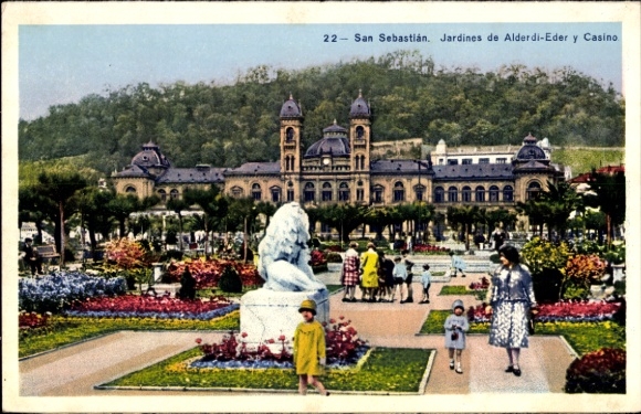 KP Donostia San Sebastian Kraj Basków, Jardines de Alderdi-Eder, kasyno, posąg lwa, kwiat