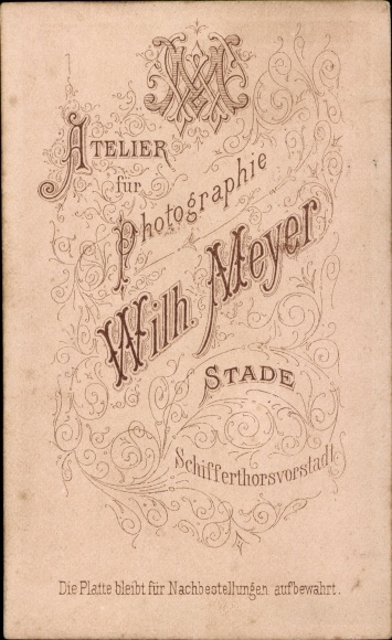 CdV Stade, Duitse soldaat in uniform, staand portret