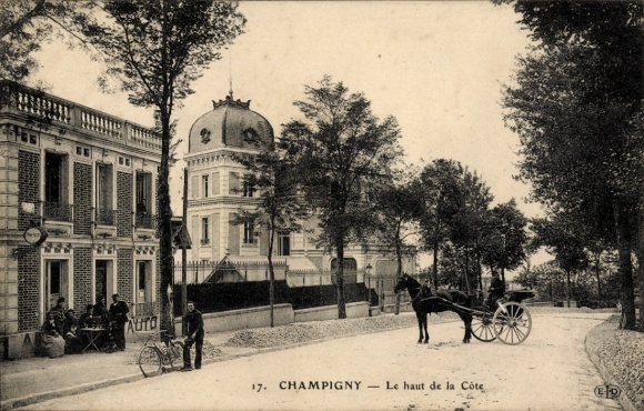 Ak Champigny sur Marne Val de Marne, Ansicht von  Pferd und Wagen, Gebäude, Bäume