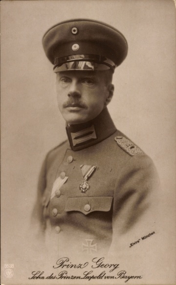 Postcard Prince Georg, son of Prince Leopold of Bavaria, portrait in uniform, medal