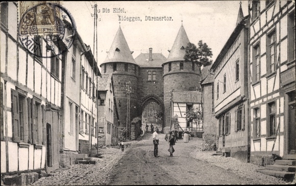 Postcard Nideggen in the Eifel, part of the street with a view of the Dürener Tor