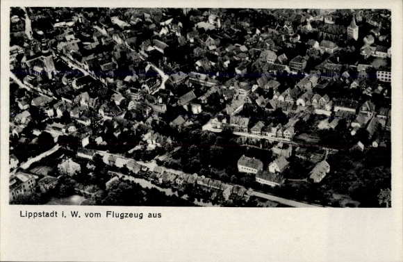 Postcard Lippstadt in Westphalia, aerial view of houses from a bird's eye view