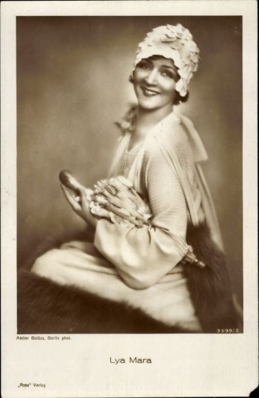 Postcard actress Lya Mara, cap, umbrella, Ross 3599/2