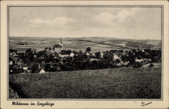 Ak Mildenau im Erzgebirge in Sachsen, Panorama der Ortschaft, Kirche, Felder
