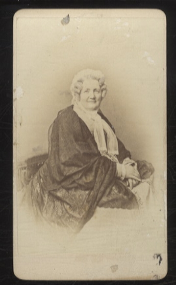 CdV portrait Princess Adelheid Reuß (younger line), née Reuß-Ebersdorf