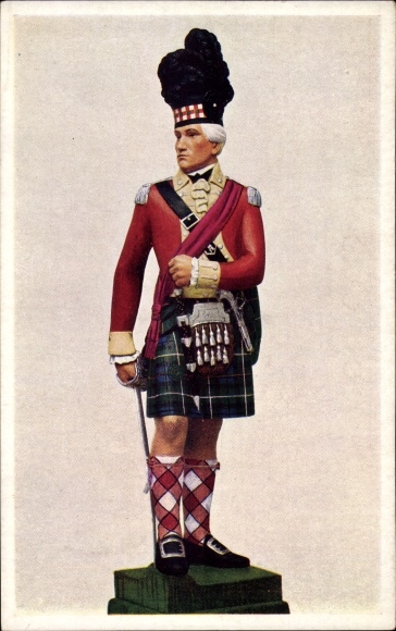 Postcard The Highland Light Infantry, City of Glasgow Regiment, Officer, 73rd Highland Regiment, Statuette