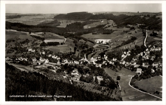 Ak Leinstetten Dornhan im Schwarzwald, Luftaufnahme von  Schwarzwald, Landschaft mit Fluss