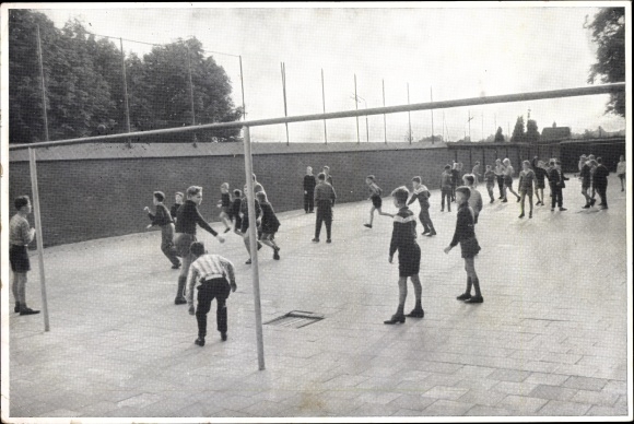 Postcard Goirle Nordbrabant, Juvenaat Brothers-Goirle, Playground