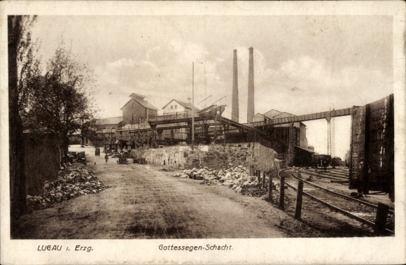 Ak Lugau im Erzgebirge, Industrieansicht, Gottessegen-Schacht, Fabrikgebäude, Schornsteine, Straß