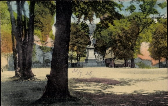 Ak Lüdenscheid im Märkischen Kreis, Loher Wäldchen, Kriegerdenkmal