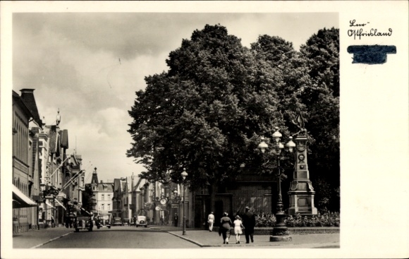 Postcard Leer in East Frisia, street section, monument