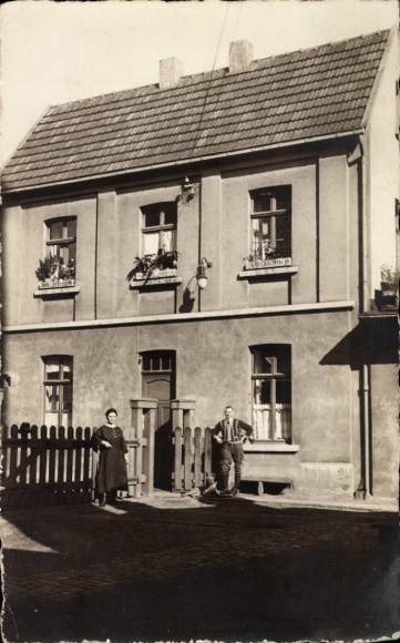 Foto Ak Nippes Köln am Rhein, Wohnhaus, Anwohner, Oktober 1925, Fotograf F. Schaefer