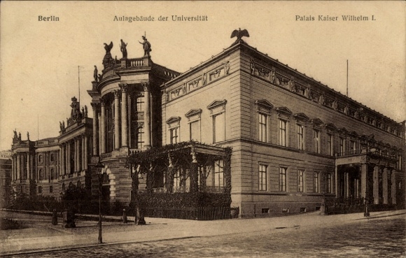 Postcard Berlin Mitte, Unter den Linden, University Assembly Hall, Palais Kaiser Wilhelm I