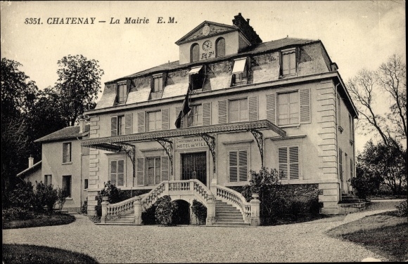 Postcard Chatenay Hauts-de-Seine, The Town Hall, front view