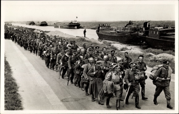Ak Uittocht der Edel Germanen, Den moeizamen weg terug, Wehrmacht, II. WK