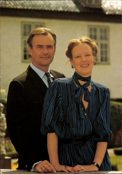 Postcard Her Majesty Queen Margrethe II and His Royal Highness Prince Henrik, portrait