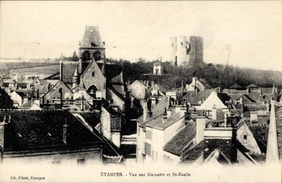 Ak Étampes Essonne, Vielzahl von Häusern, Kirche, Burgruine, Aussichtsbereich